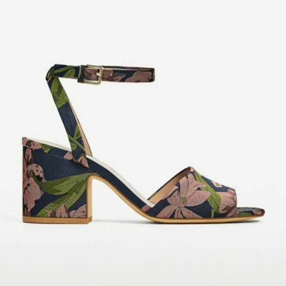 Zara sandals *NWOT* - Picture 2 of 8